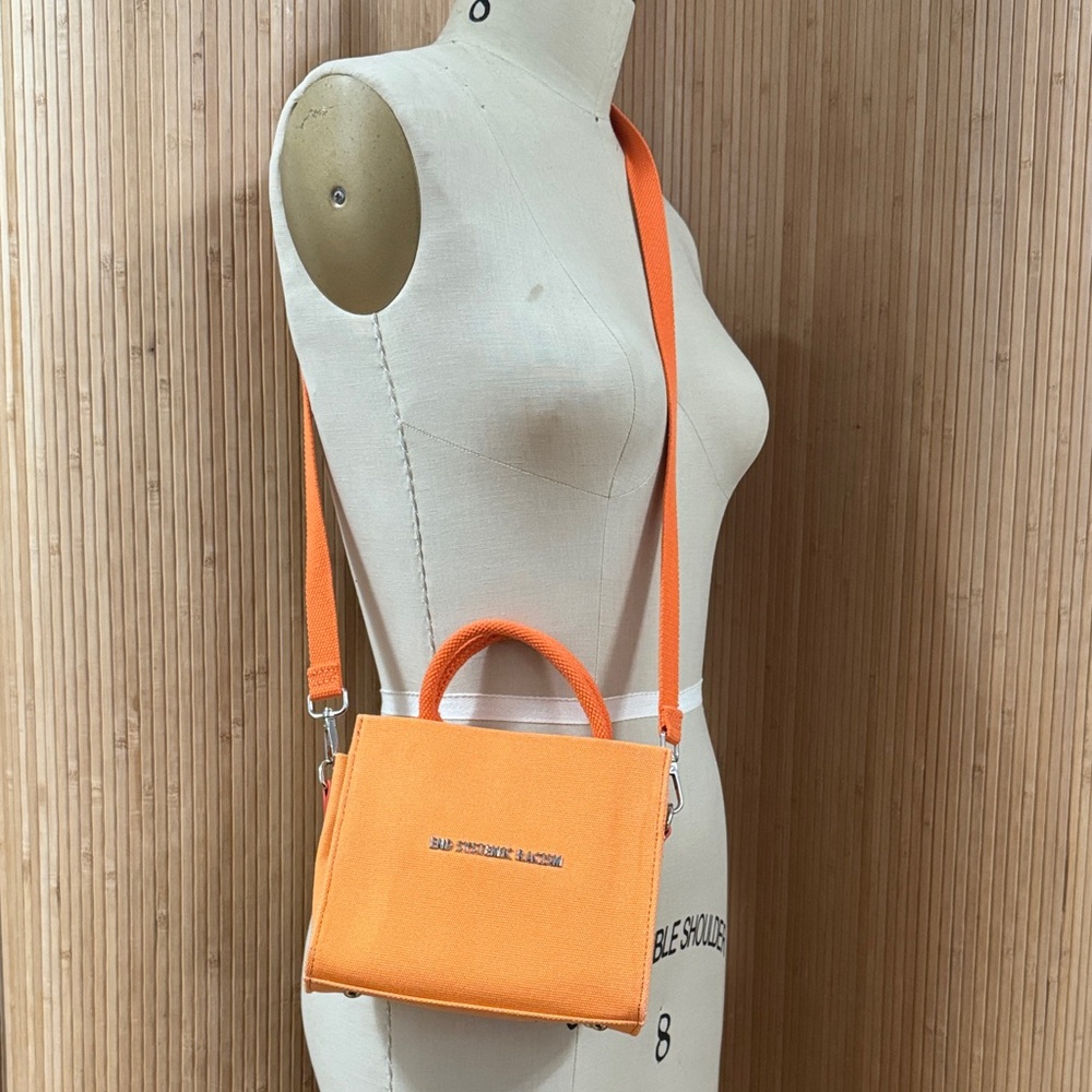 Brandon Blackwood ESR, the original - Orange Crossbody Bag
